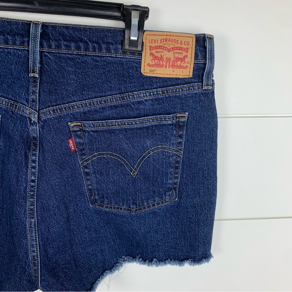 Levi’s 501 Women’s High Rise Button Fly Cutoff Denim Jean Shorts Size 34 - Picture 6 of 11